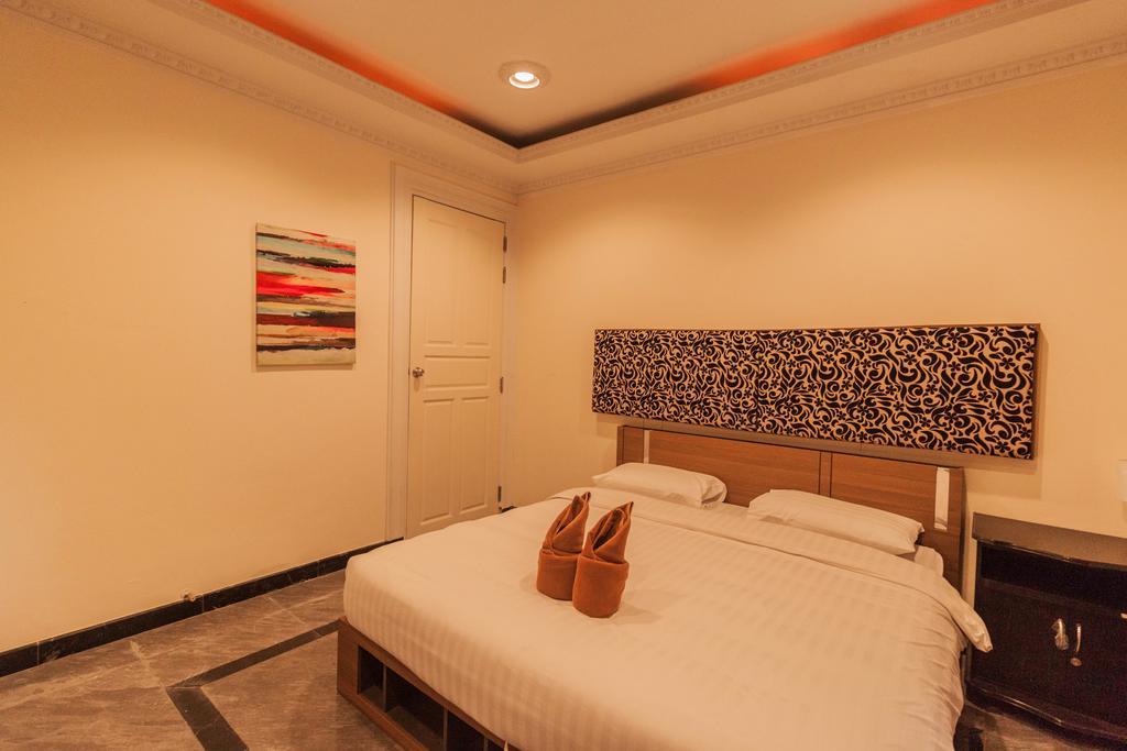Jomtien Palace Pool Villa By Pattaya Sunny Rentals Ban Nong Tabaek Exterior foto