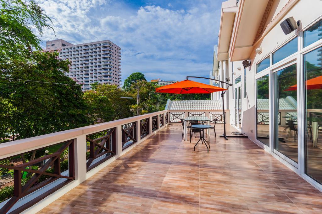 Jomtien Palace Pool Villa By Pattaya Sunny Rentals Ban Nong Tabaek Exterior foto